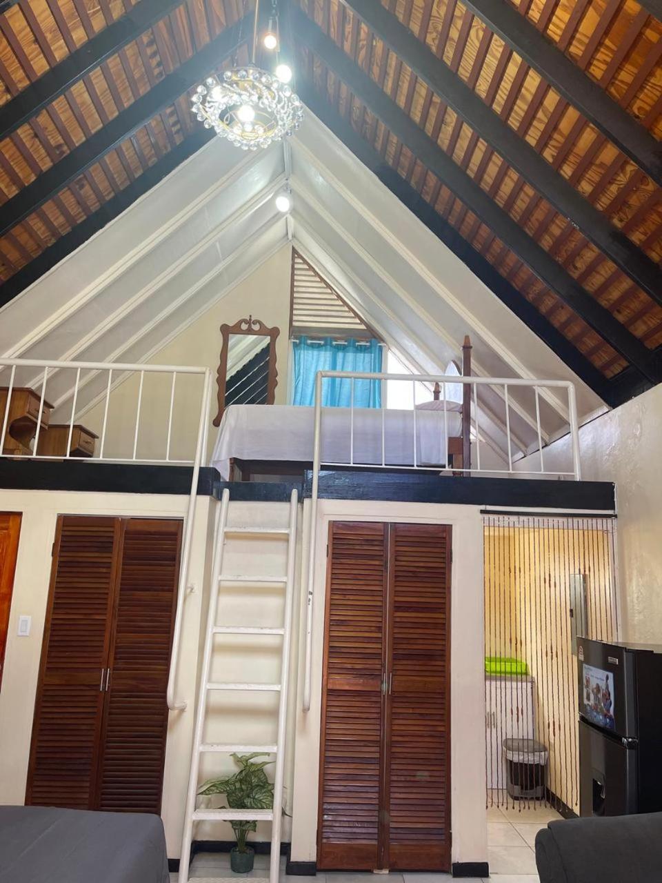 Oceanfront Condo W/ Free Parking + High Speed Wifi Негрил Экстерьер фото