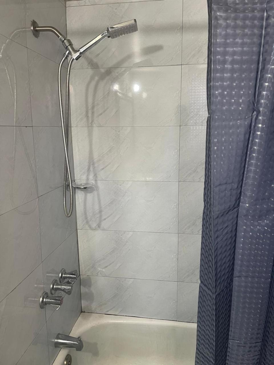 Oceanfront Condo W/ Free Parking + High Speed Wifi Негрил Экстерьер фото