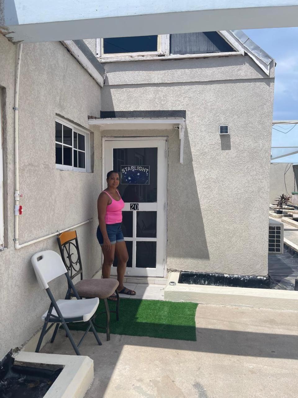 Oceanfront Condo W/ Free Parking + High Speed Wifi Негрил Экстерьер фото