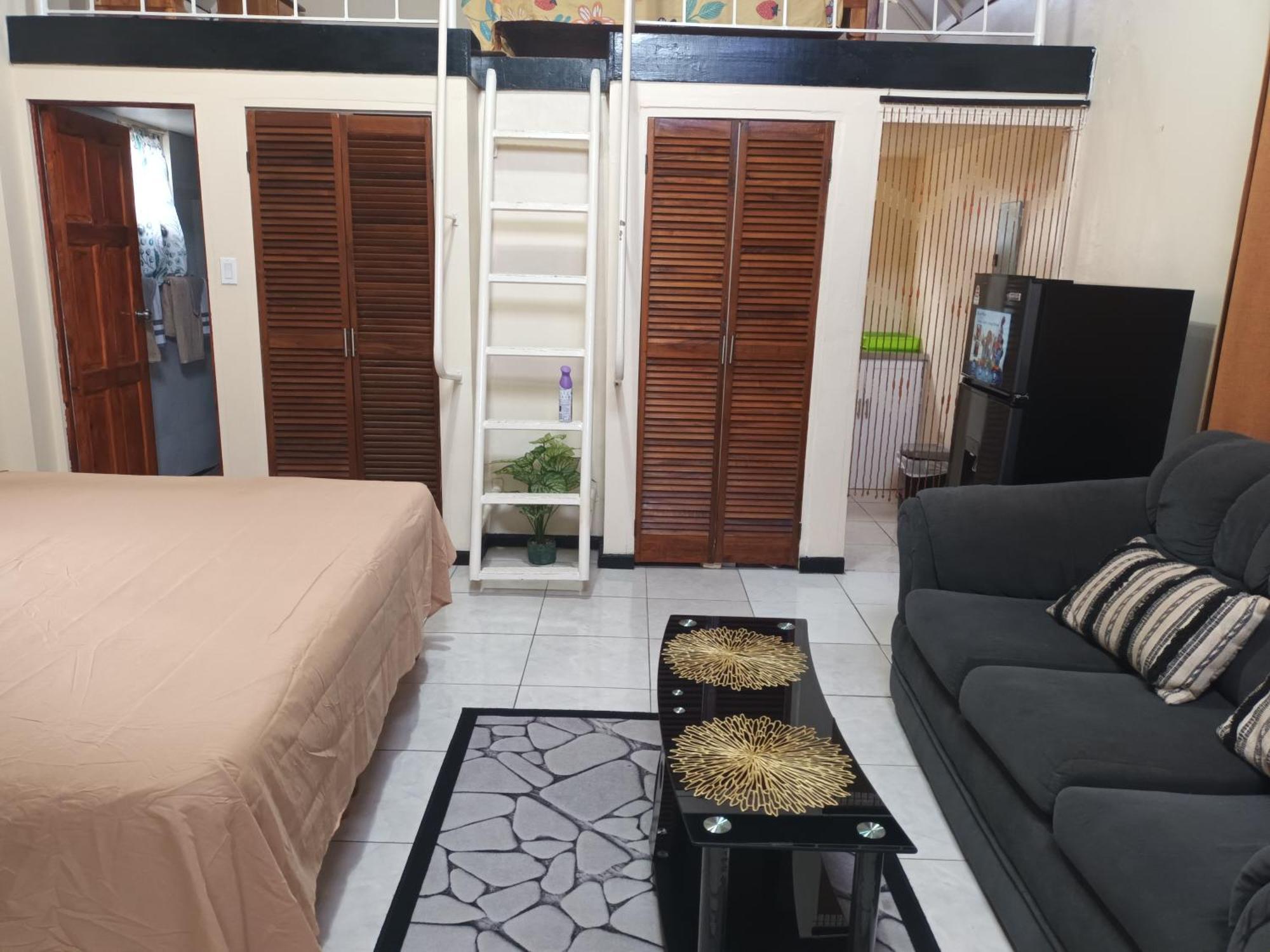 Oceanfront Condo W/ Free Parking + High Speed Wifi Негрил Экстерьер фото
